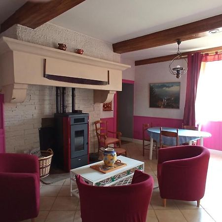 Vila Les Deux Licornes Anchenoncourt-et-Chazel Exteriér fotografie