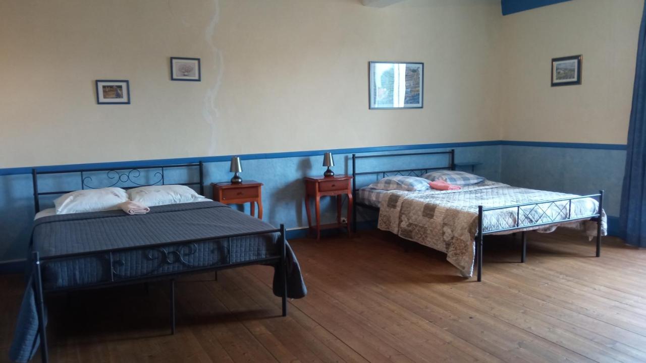 Vila Les Deux Licornes Anchenoncourt-et-Chazel Exteriér fotografie