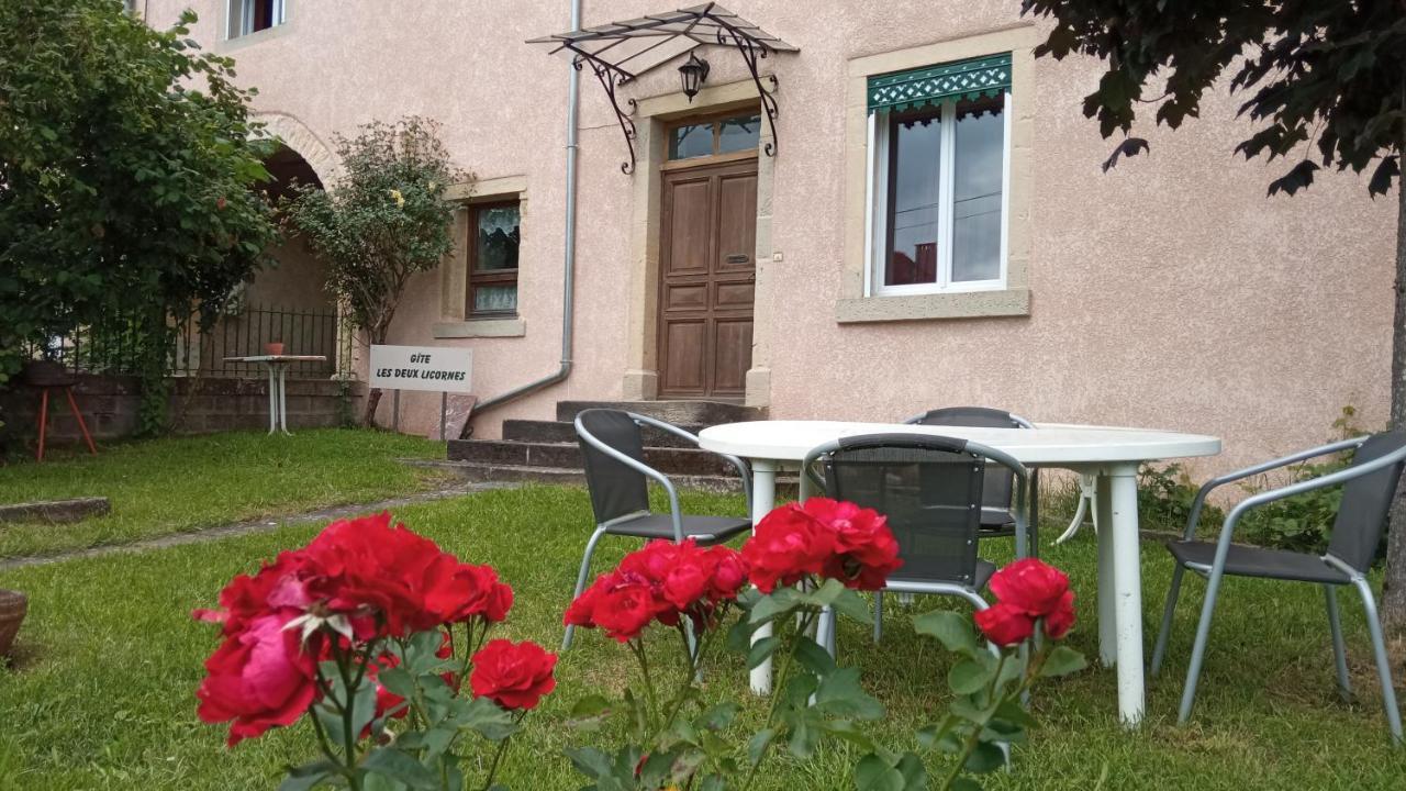 Vila Les Deux Licornes Anchenoncourt-et-Chazel Exteriér fotografie